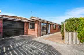 Suits Us - Taupo Holiday Home